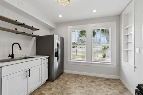 4105 18th Avenue S St Petersburg FL 33711