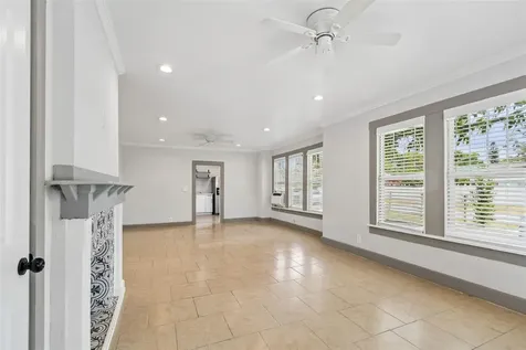 4105 18th Avenue S St Petersburg FL 33711
