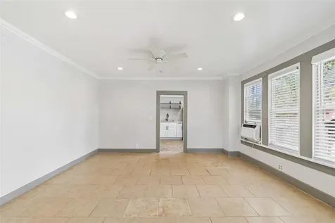 4105 18th Avenue S St Petersburg FL 33711