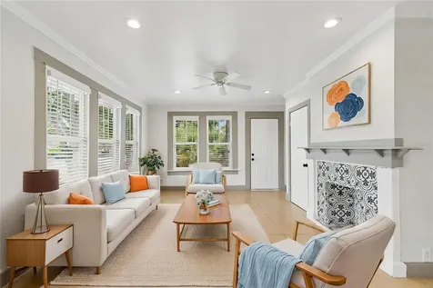 4105 18th Avenue S St Petersburg FL 33711