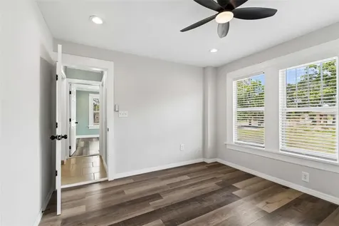 4105 18th Avenue S St Petersburg FL 33711