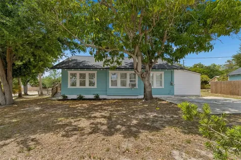 4105 18th Avenue S St Petersburg FL 33711