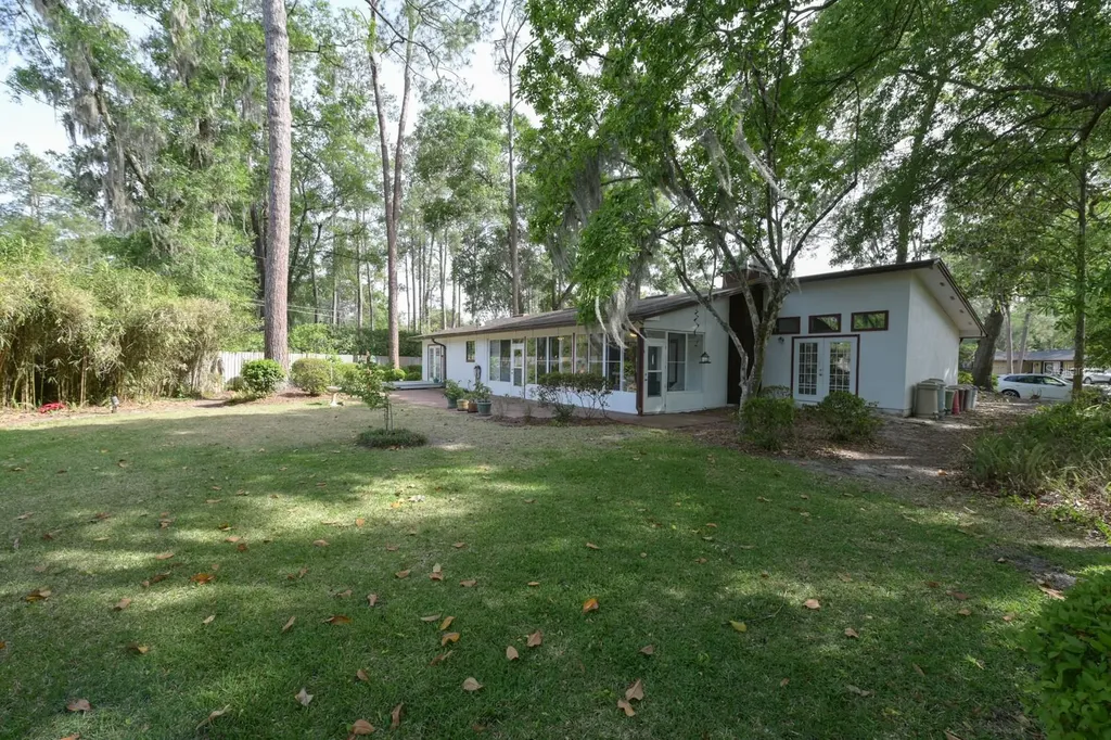 3619 NW 40th Terrace Gainesville FL 32606