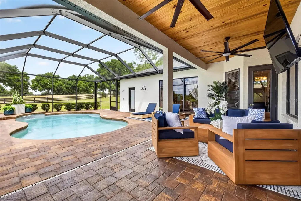 11311 Grandview Drive Dade City FL 33525