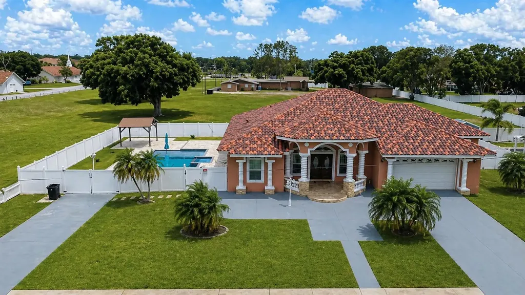 5550 64th Avenue N Pinellas Park FL 33781