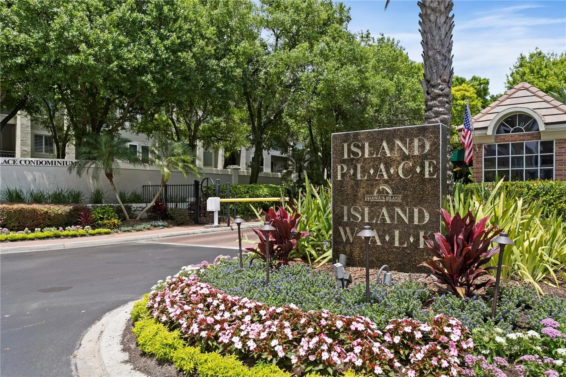 943 Normandy Trace Road Tampa FL 33602