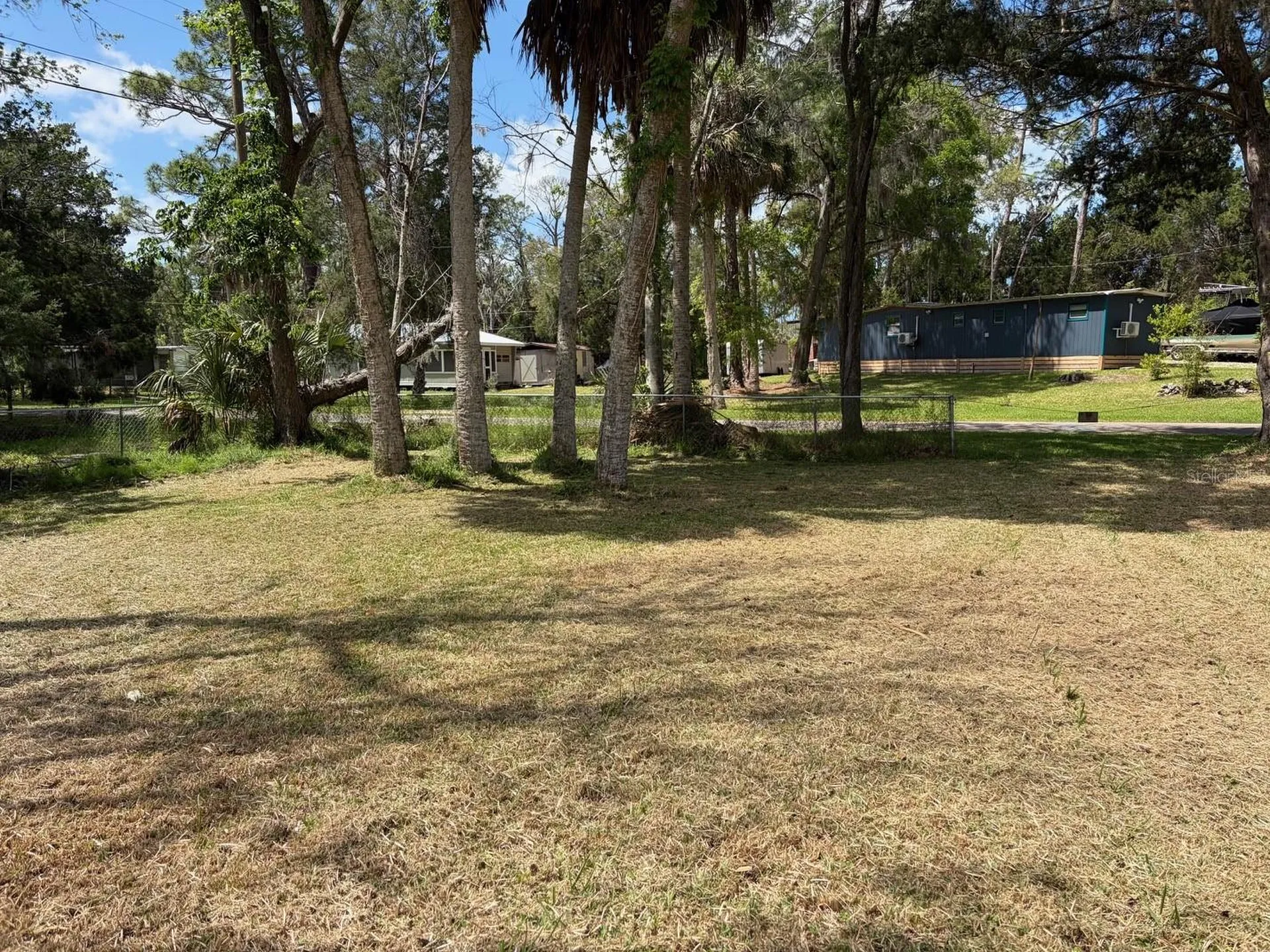 38 65th Street Yankeetown FL 34498