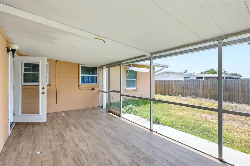 5608 Murdock Avenue Sarasota FL 34231
