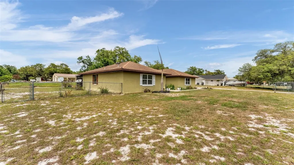 8829 Sheppard Drive Lake Wales FL 33898
