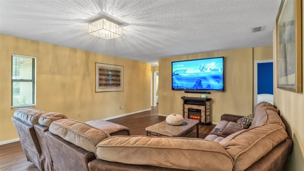 8829 Sheppard Drive Lake Wales FL 33898