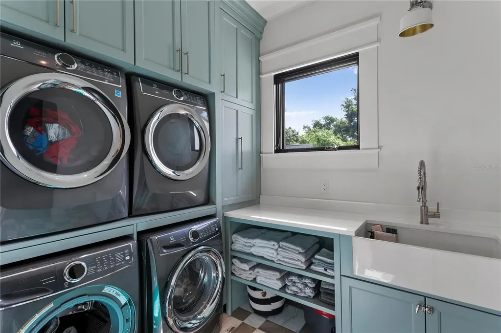 319 W Frances Avenue Tampa FL 33602