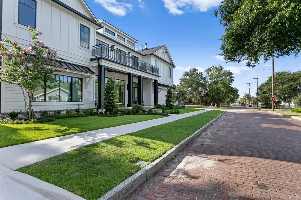 319 W Frances Avenue Tampa FL 33602