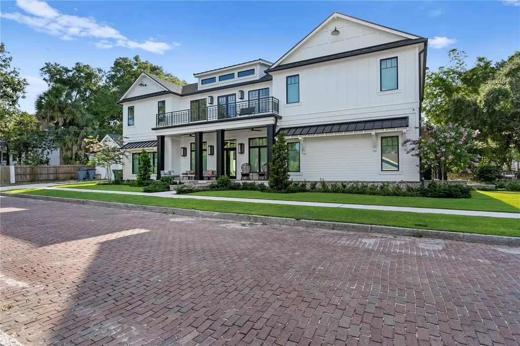 319 W Frances Avenue Tampa FL 33602