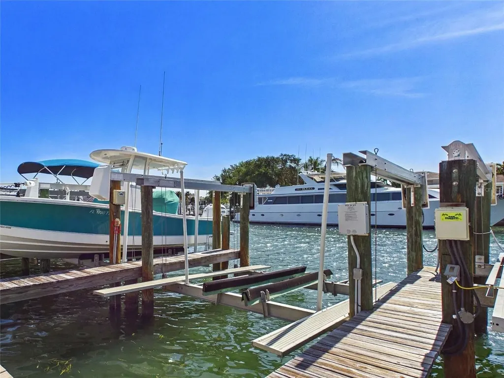 745 Pinellas Bayway S Tierra Verde FL 33715
