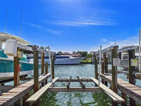 745 Pinellas Bayway S Tierra Verde FL 33715