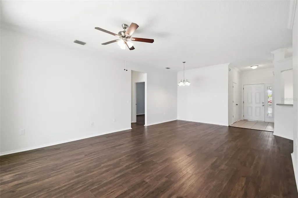 823 Springwood Circle Bradenton FL 34212