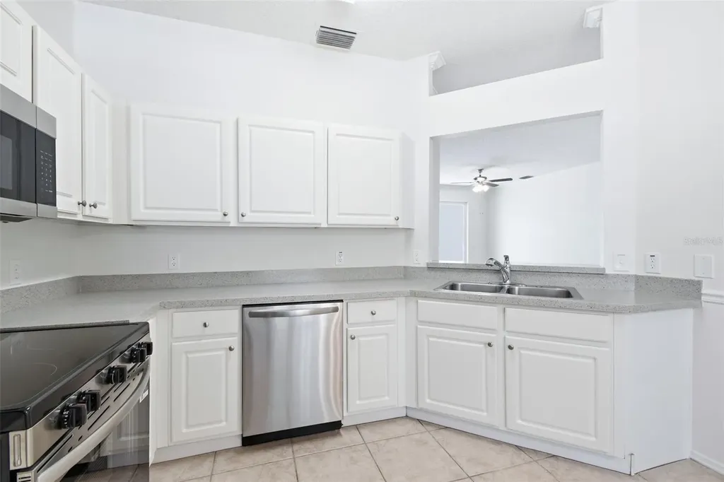 823 Springwood Circle Bradenton FL 34212