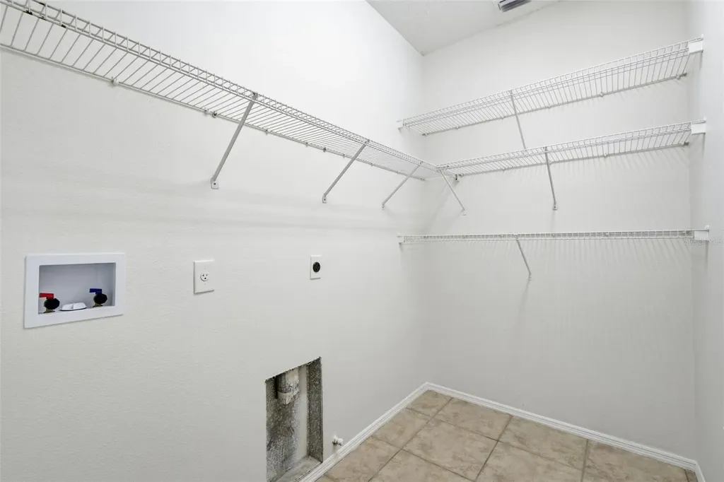 823 Springwood Circle Bradenton FL 34212