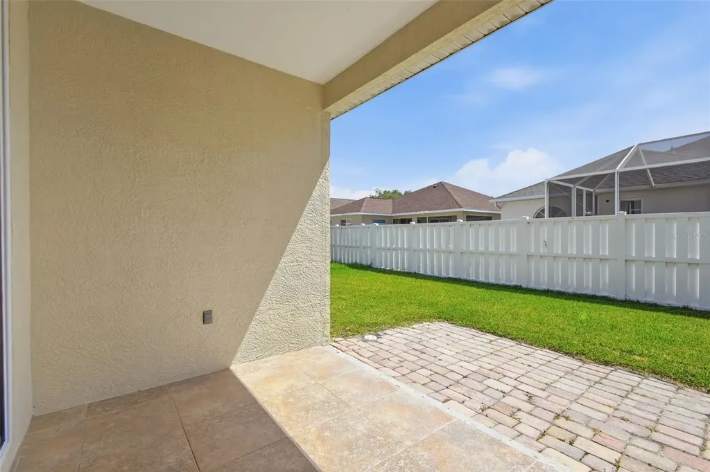 823 Springwood Circle Bradenton FL 34212