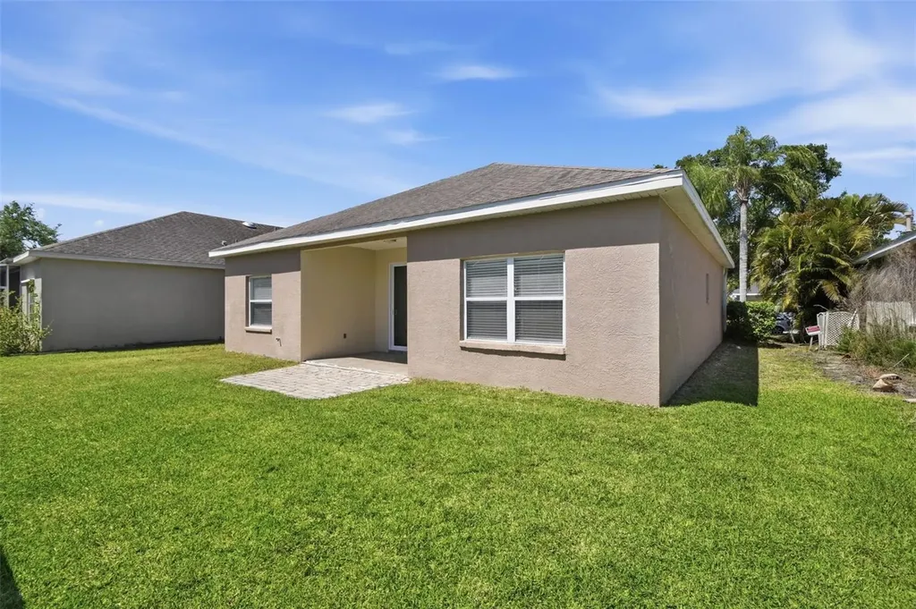 823 Springwood Circle Bradenton FL 34212