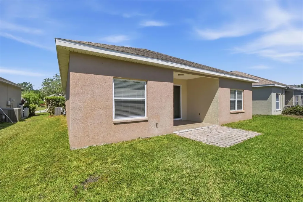 823 Springwood Circle Bradenton FL 34212