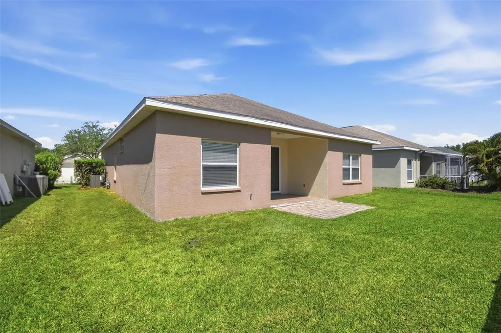 823 Springwood Circle Bradenton FL 34212