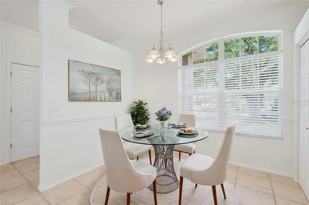 823 Springwood Circle Bradenton FL 34212