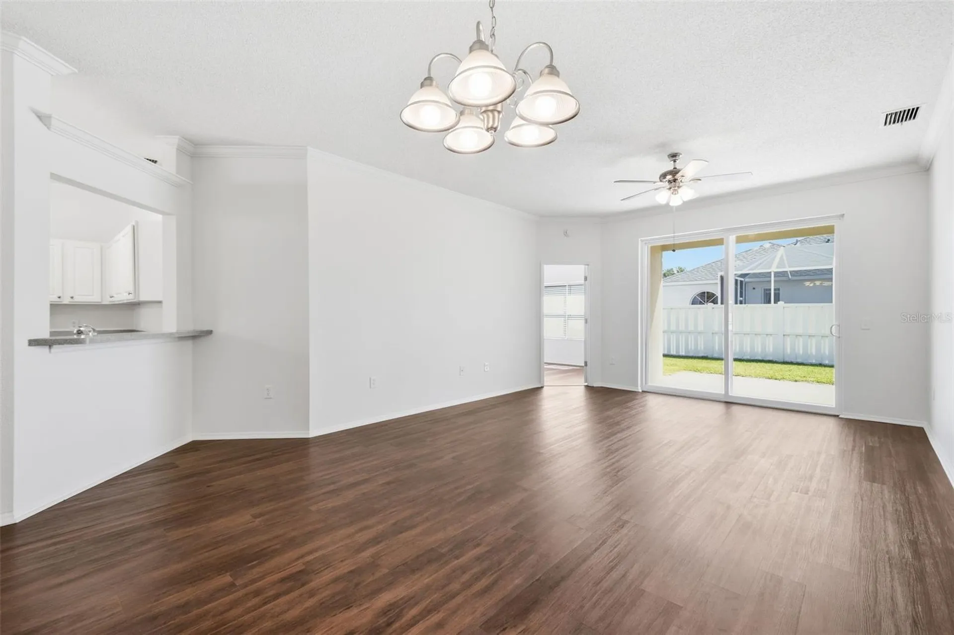 823 Springwood Circle Bradenton FL 34212