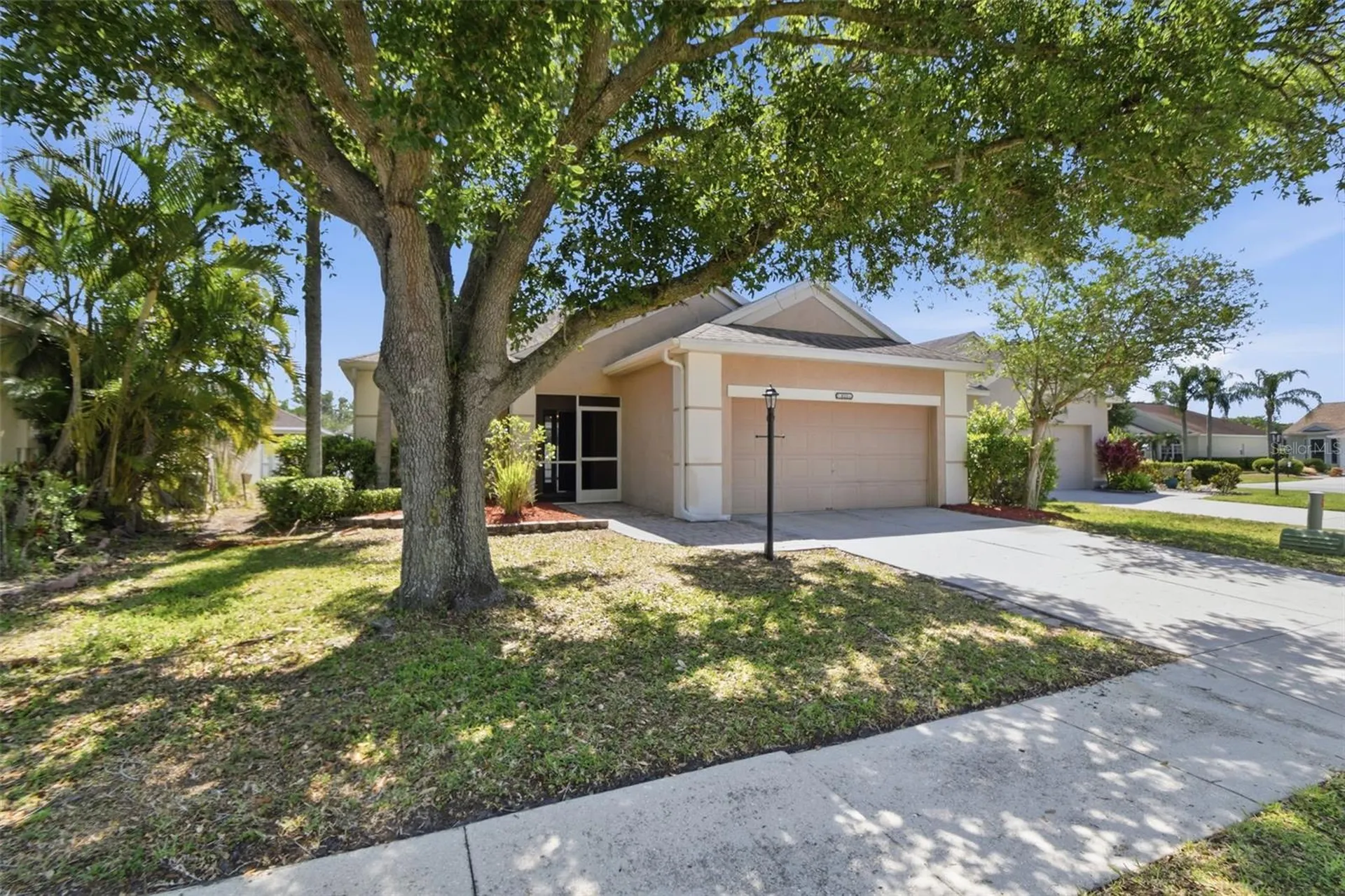 823 Springwood Circle Bradenton FL 34212