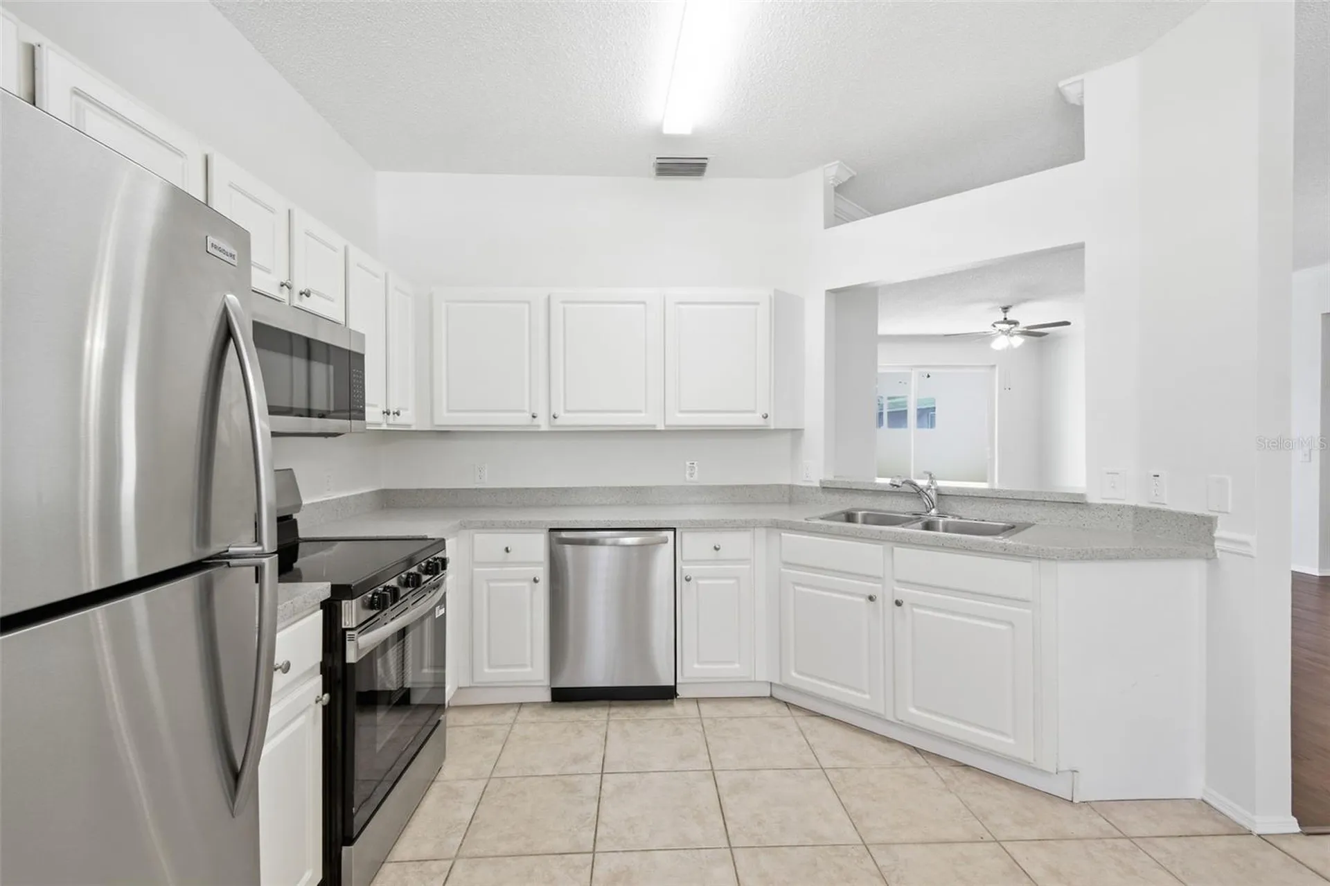 823 Springwood Circle Bradenton FL 34212