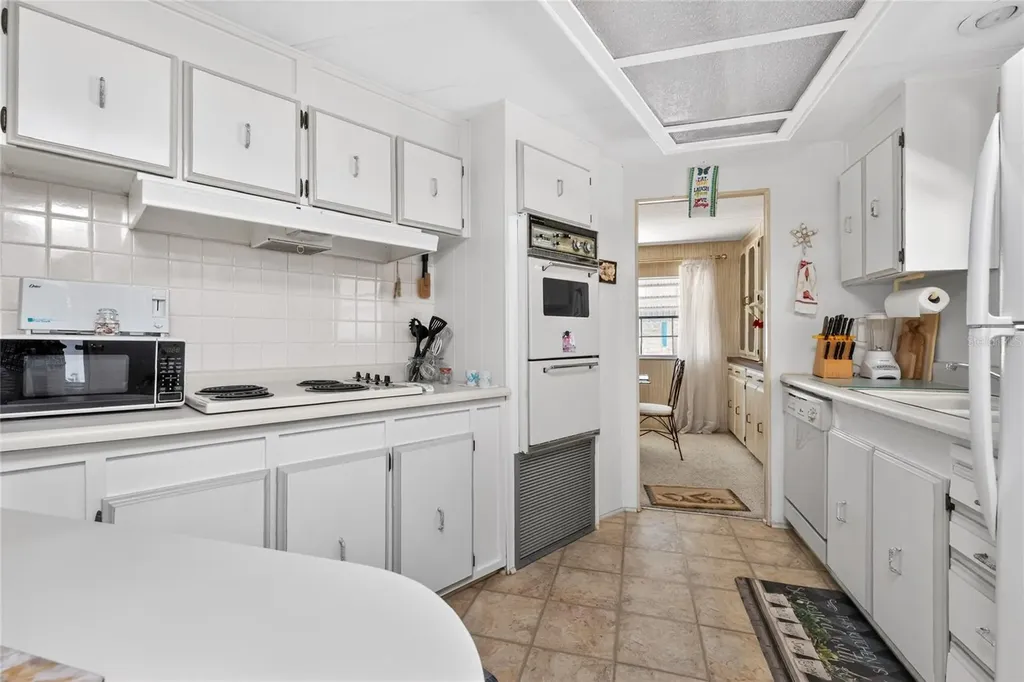 17 N Flora Vista Street Englewood FL 34223
