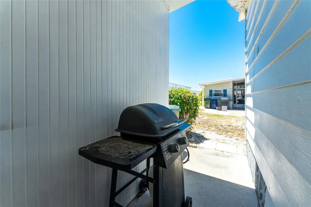 17 N Flora Vista Street Englewood FL 34223