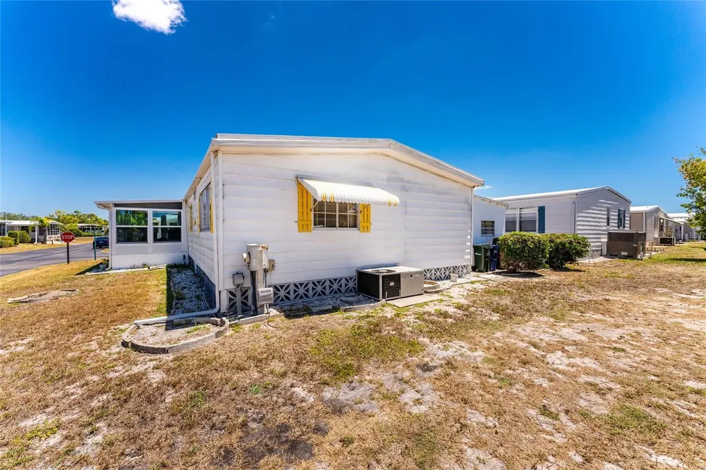 17 N Flora Vista Street Englewood FL 34223