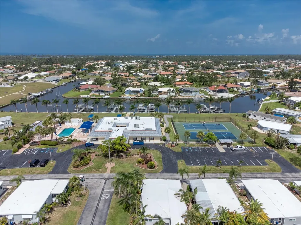 17 N Flora Vista Street Englewood FL 34223
