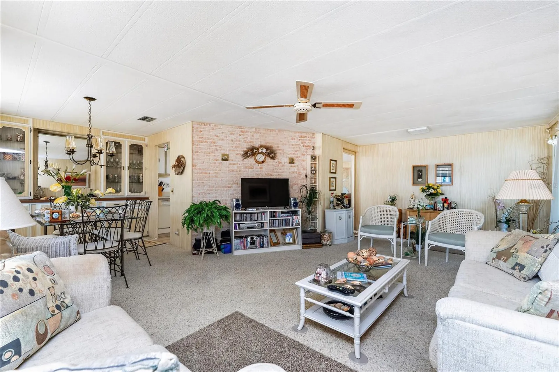 17 N Flora Vista Street Englewood FL 34223