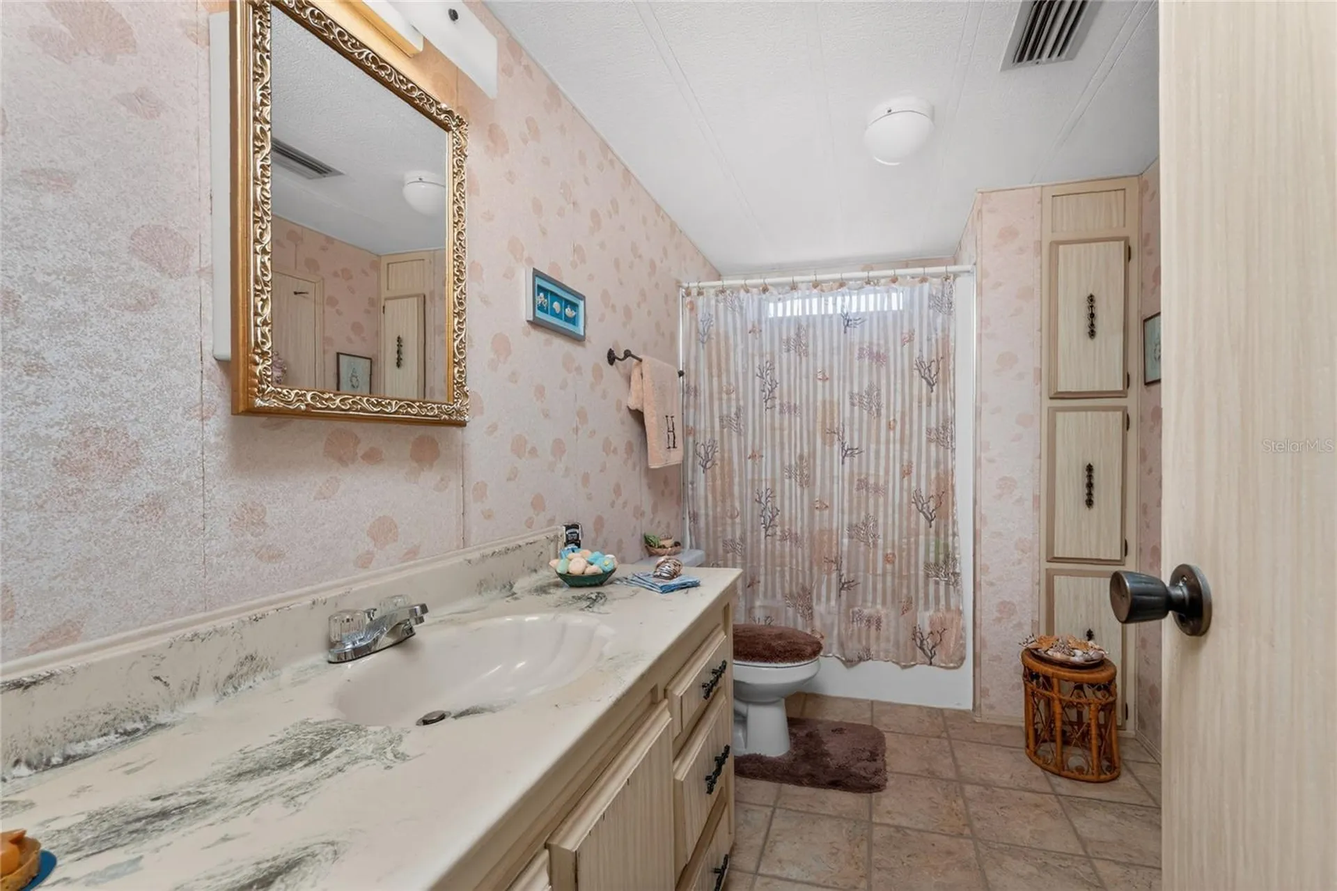 17 N Flora Vista Street Englewood FL 34223