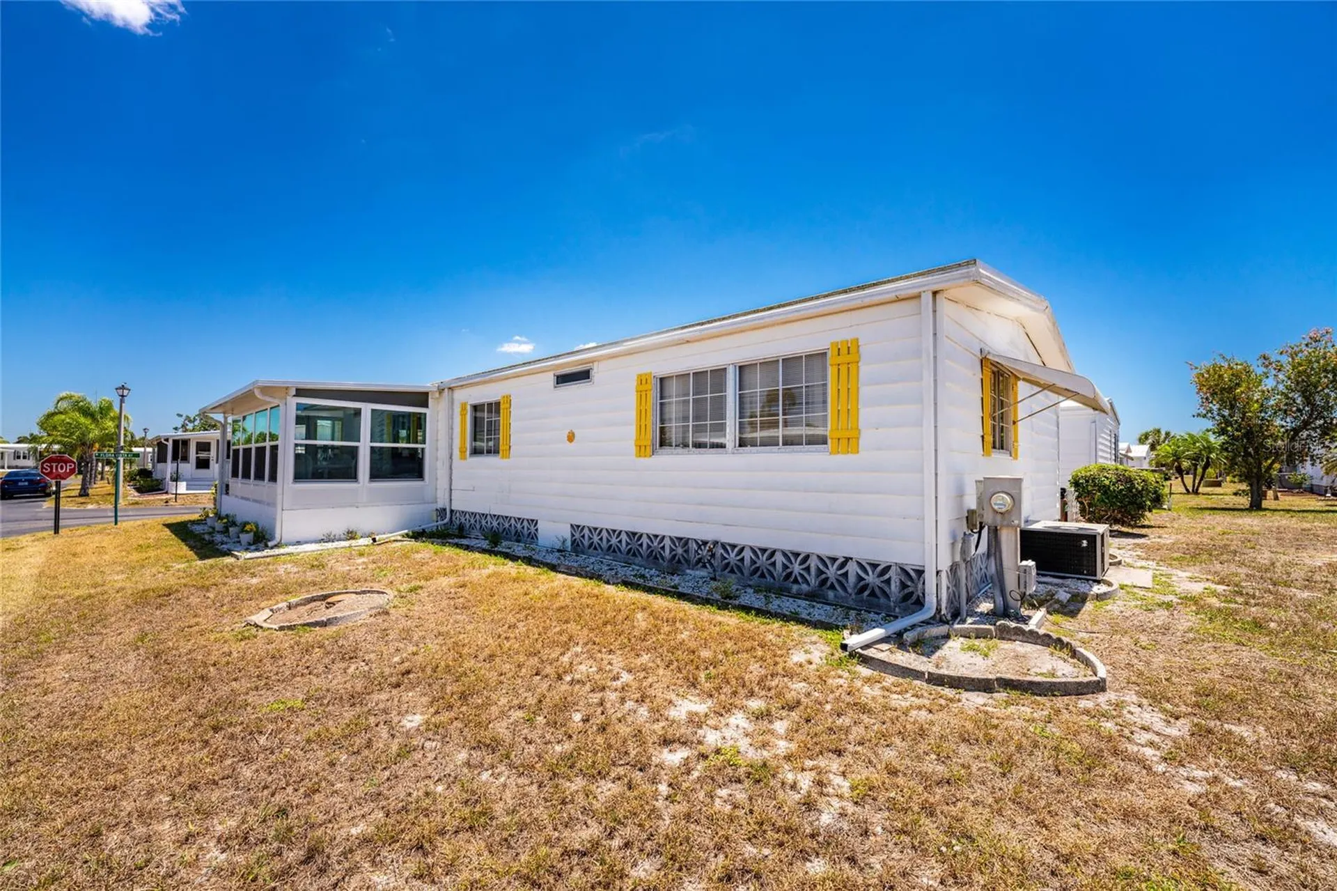 17 N Flora Vista Street Englewood FL 34223