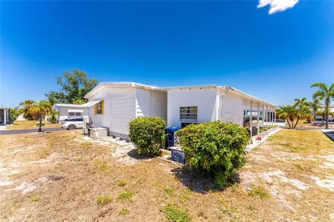 17 N Flora Vista Street Englewood FL 34223