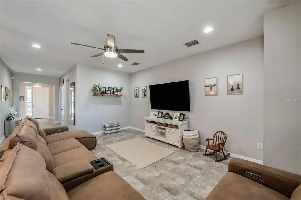 6420 Triton Lane Apollo Beach FL 33572