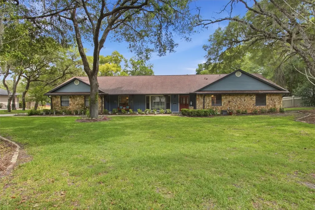 128 W Greentree Lane Lake Mary FL 32746