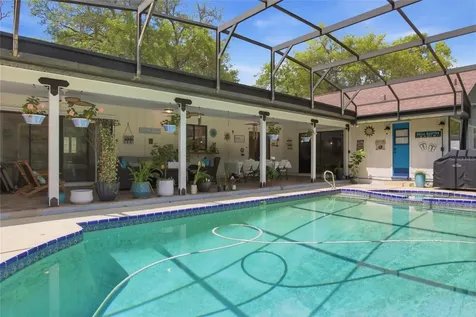 128 W Greentree Lane Lake Mary FL 32746