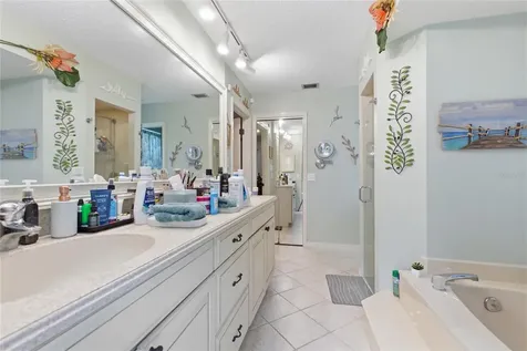 128 W Greentree Lane Lake Mary FL 32746