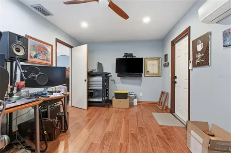 128 W Greentree Lane Lake Mary FL 32746