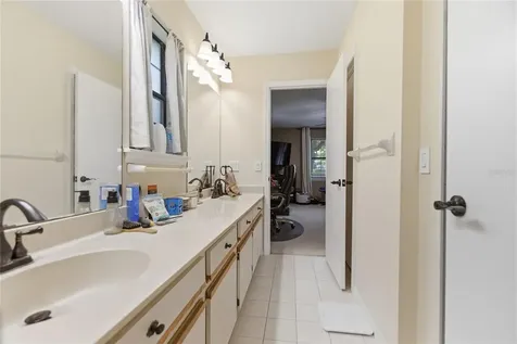 128 W Greentree Lane Lake Mary FL 32746