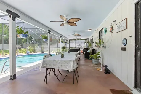 128 W Greentree Lane Lake Mary FL 32746