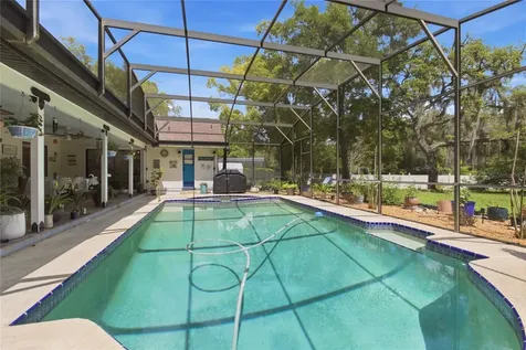 128 W Greentree Lane Lake Mary FL 32746
