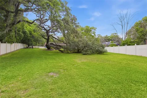 128 W Greentree Lane Lake Mary FL 32746