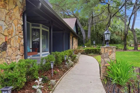 128 W Greentree Lane Lake Mary FL 32746