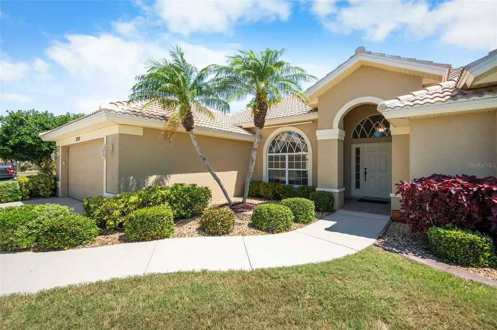 8207 Lakeside Drive Englewood FL 34224