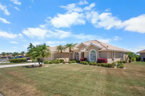 8207 Lakeside Drive Englewood FL 34224
